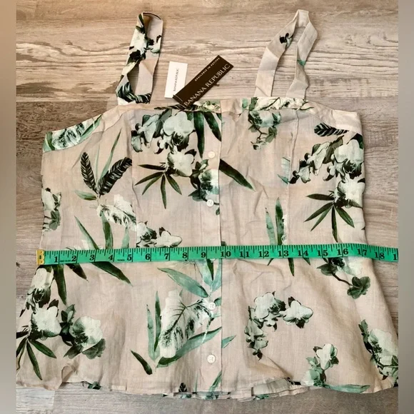 New Banana republics summer women's top with tags size - L. house without smoke - Picture 9 of 10